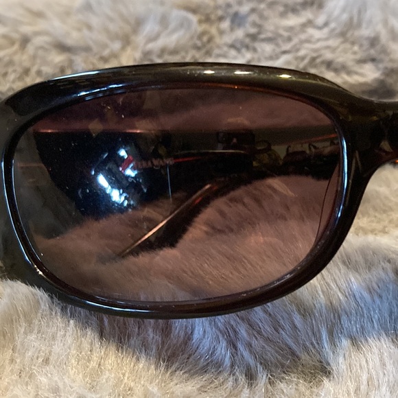 Vera Wang woman’s plastic wrap sunglasses size 59-17-120 color chocolate $45 - Picture 7 of 8